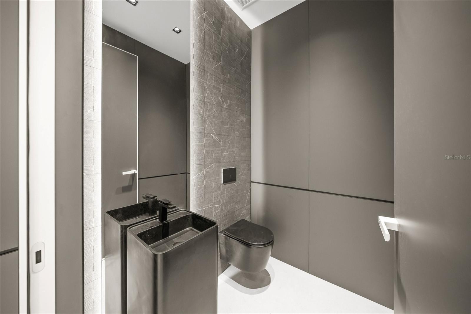 A4701346 Property Photo