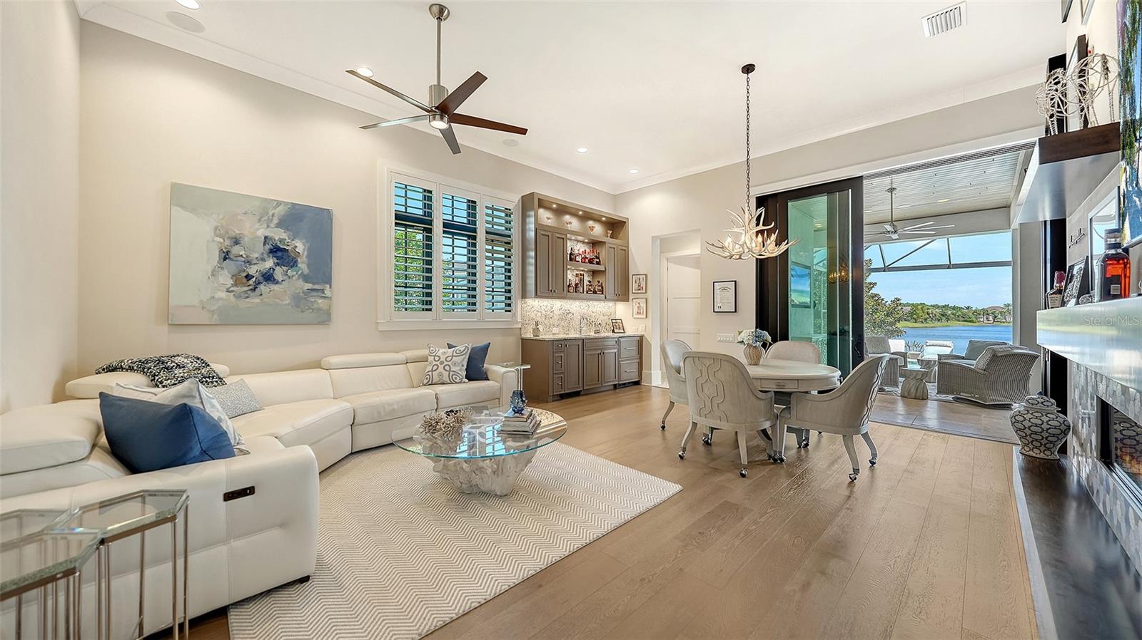 A4701403 Property Photo