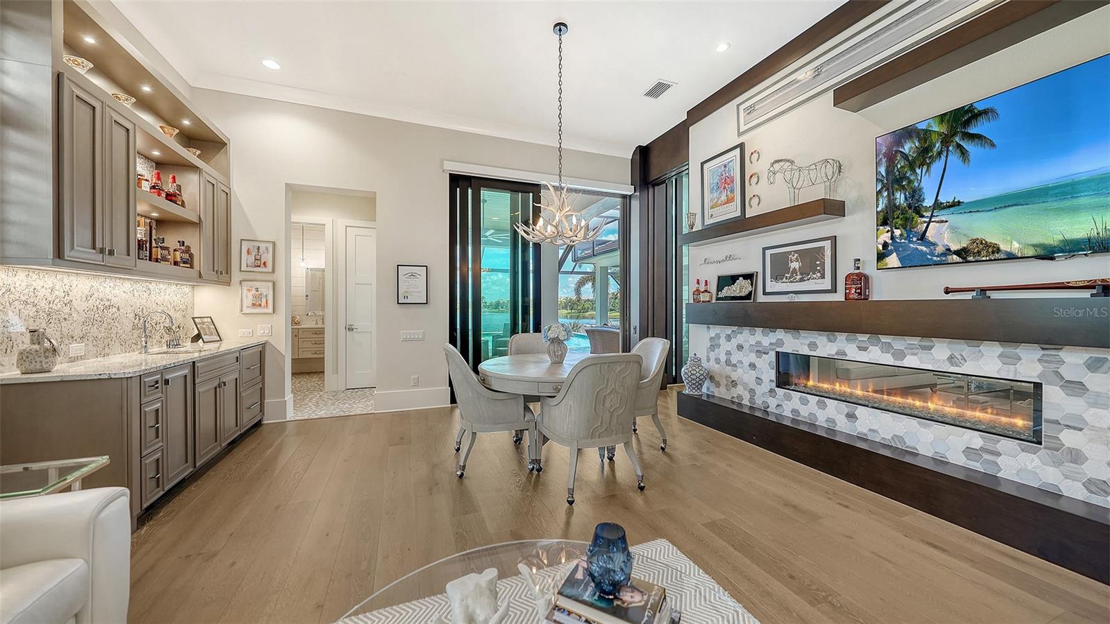 A4701403 Property Photo