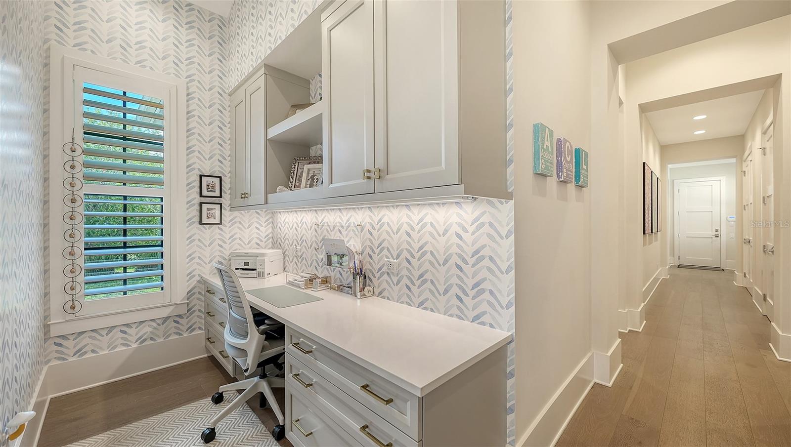 A4701403 Property Photo