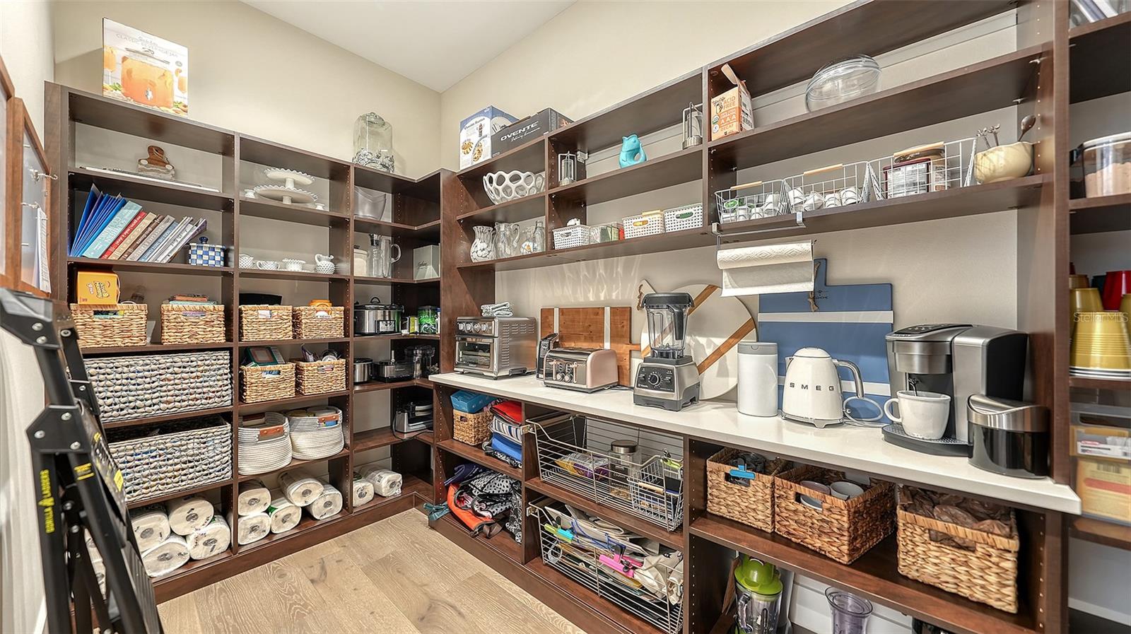 A4701403 Property Photo