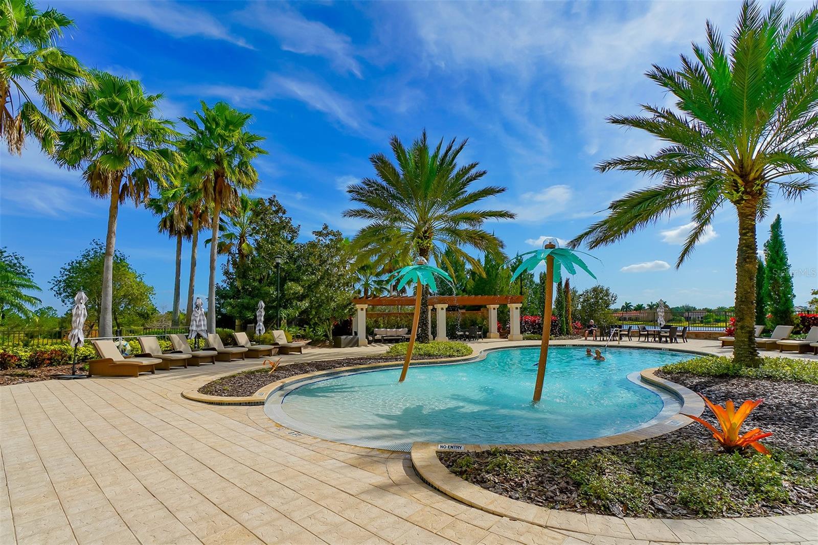 A4701403 Property Photo