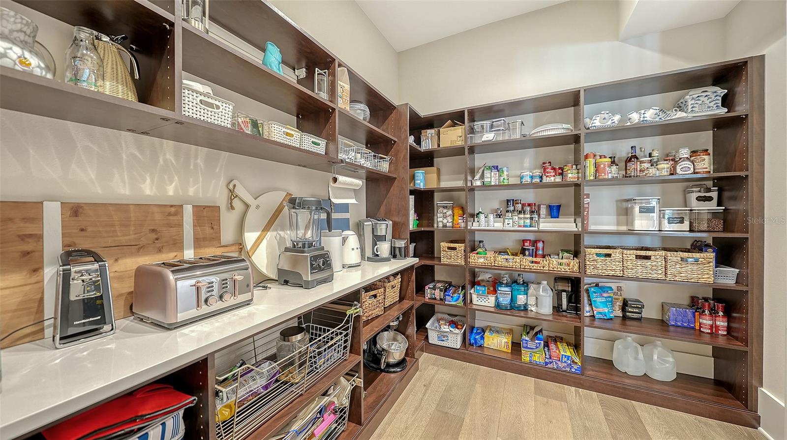 A4701403 Property Photo