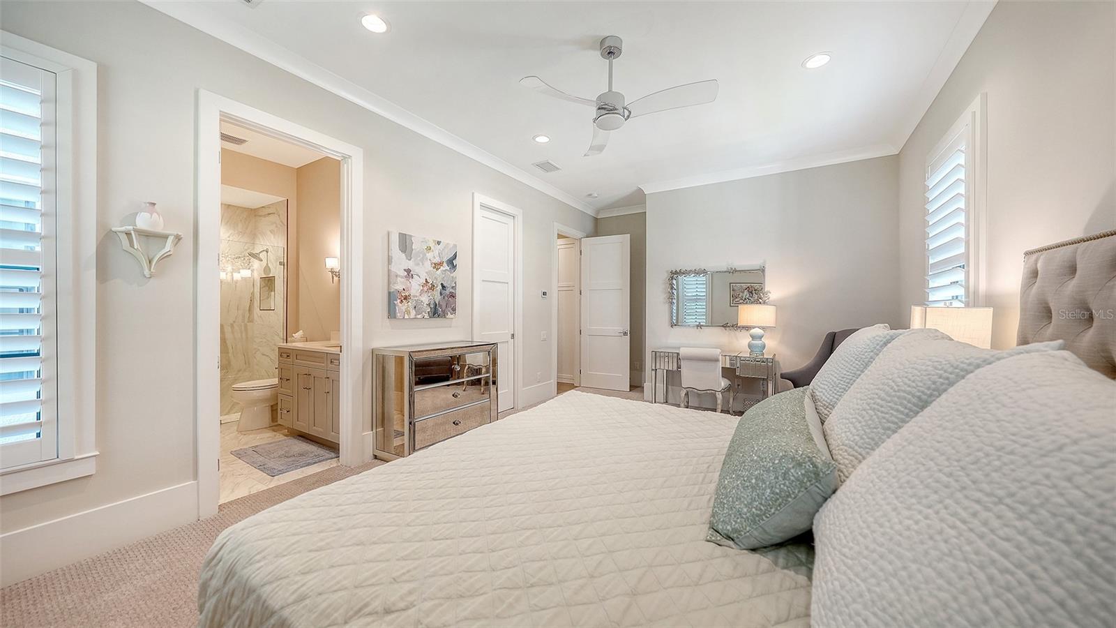 A4701403 Property Photo