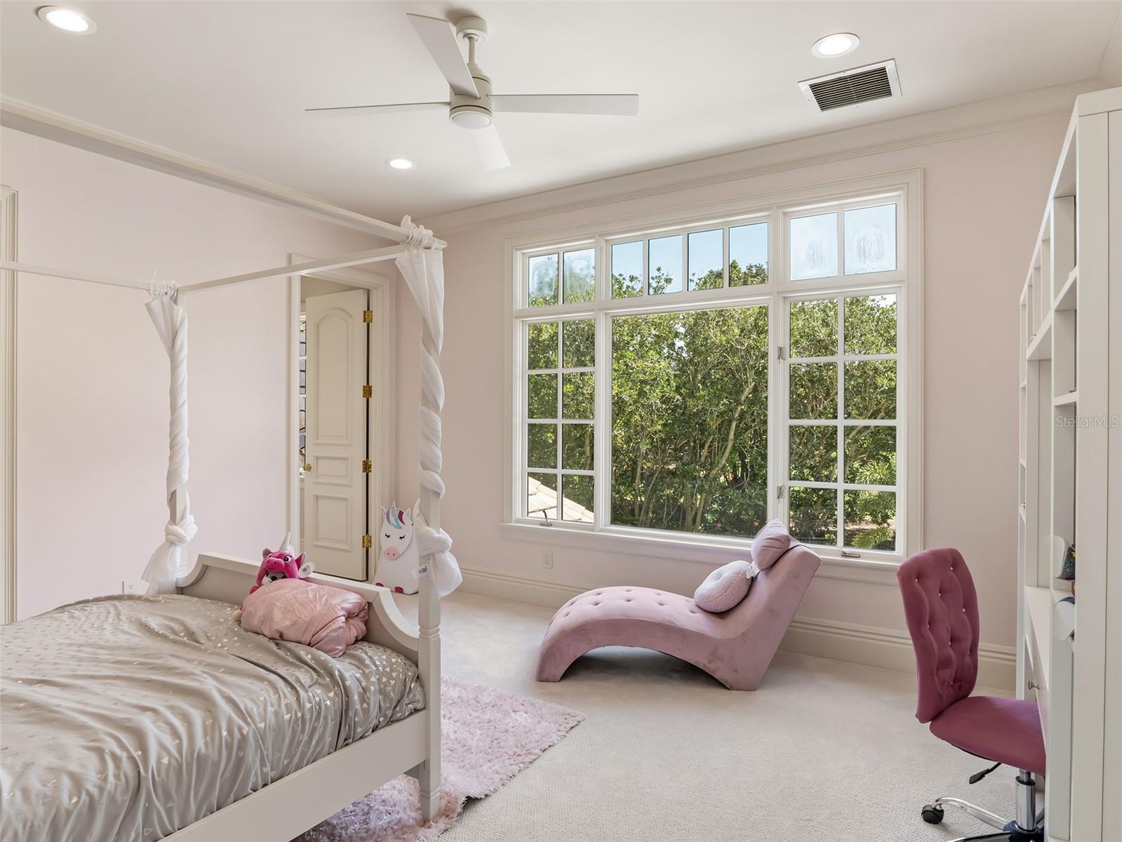 O6429164 Property Photo