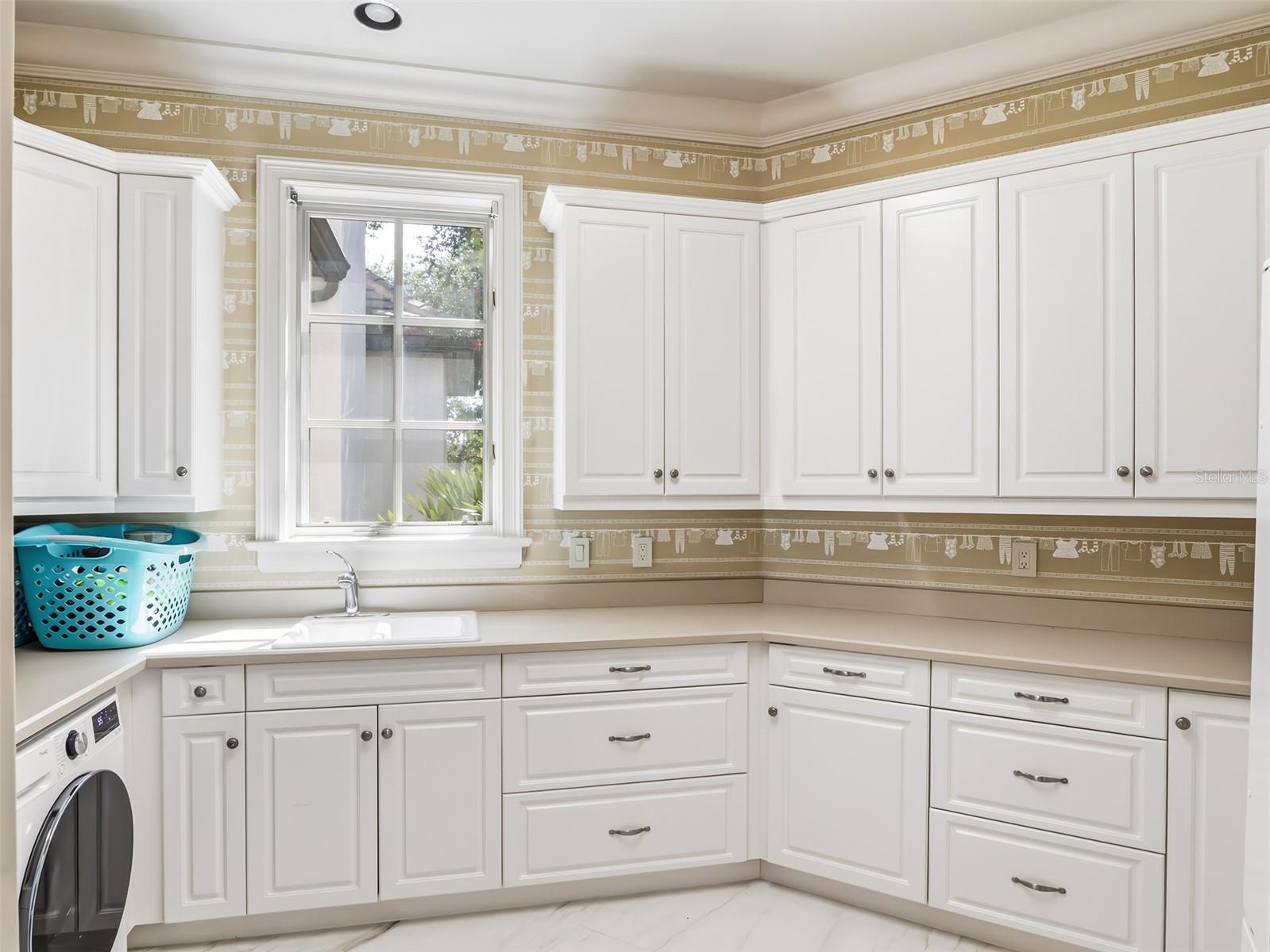 O6429164 Property Photo