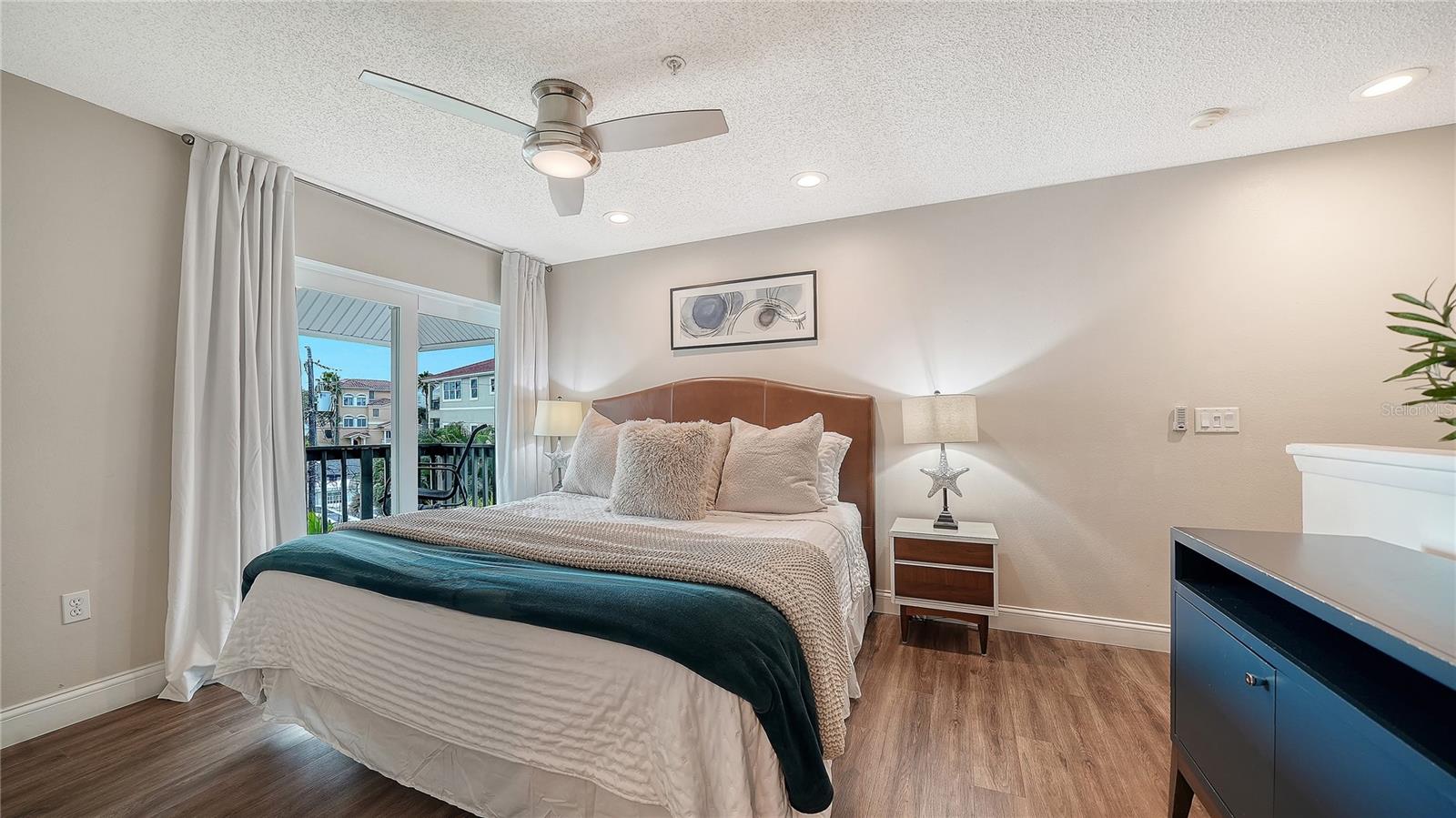 A4701480 Property Photo