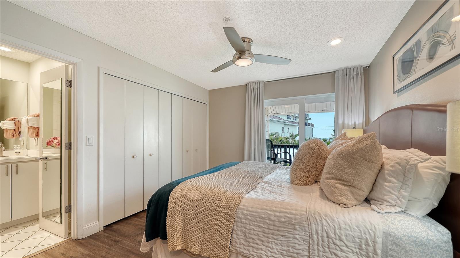 A4701480 Property Photo