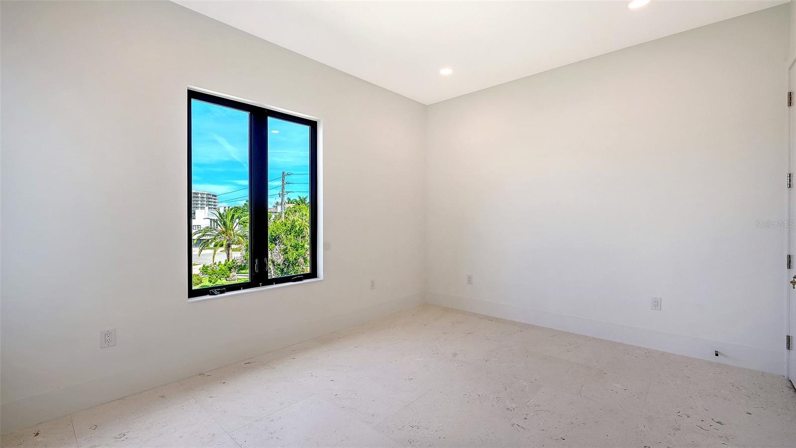 A4701487 Property Photo