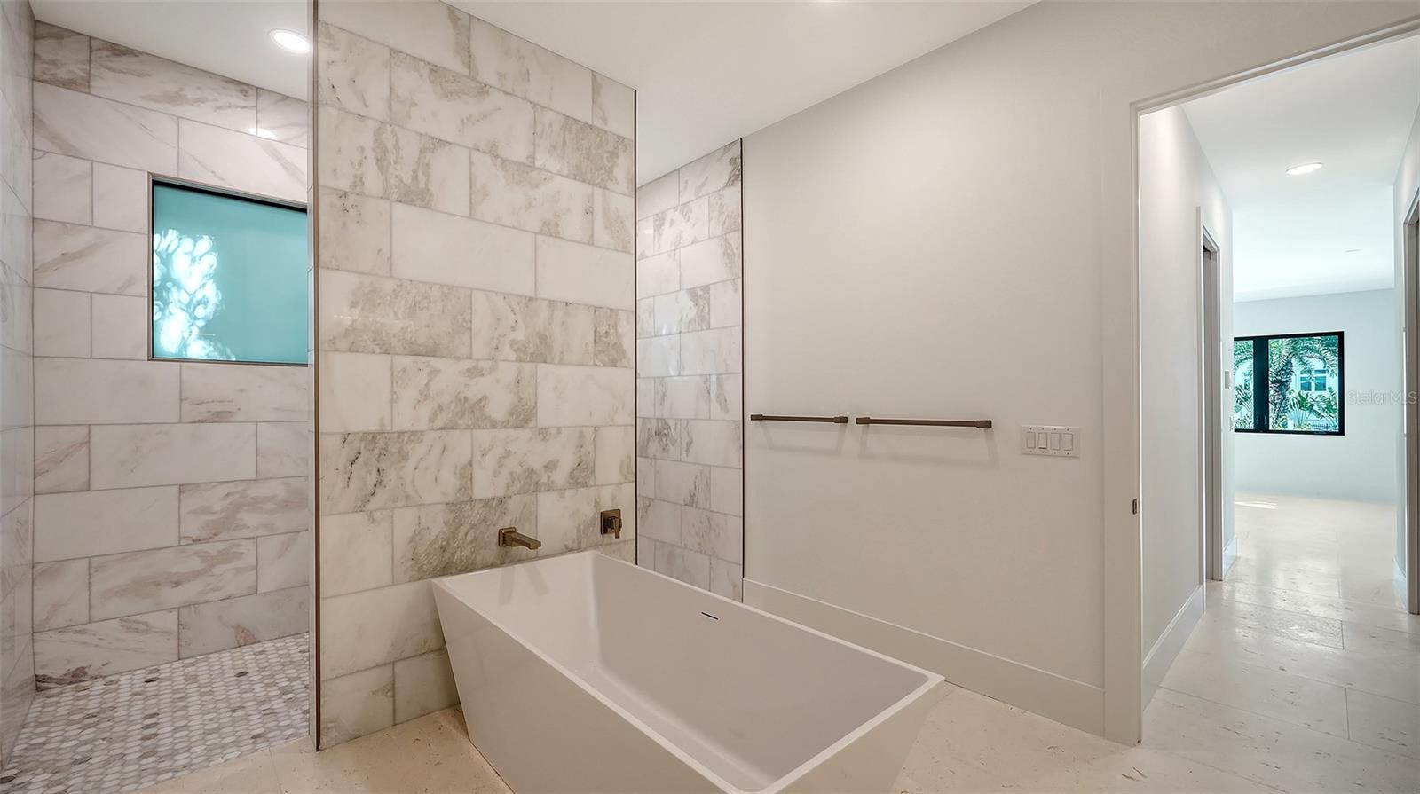 A4701487 Property Photo
