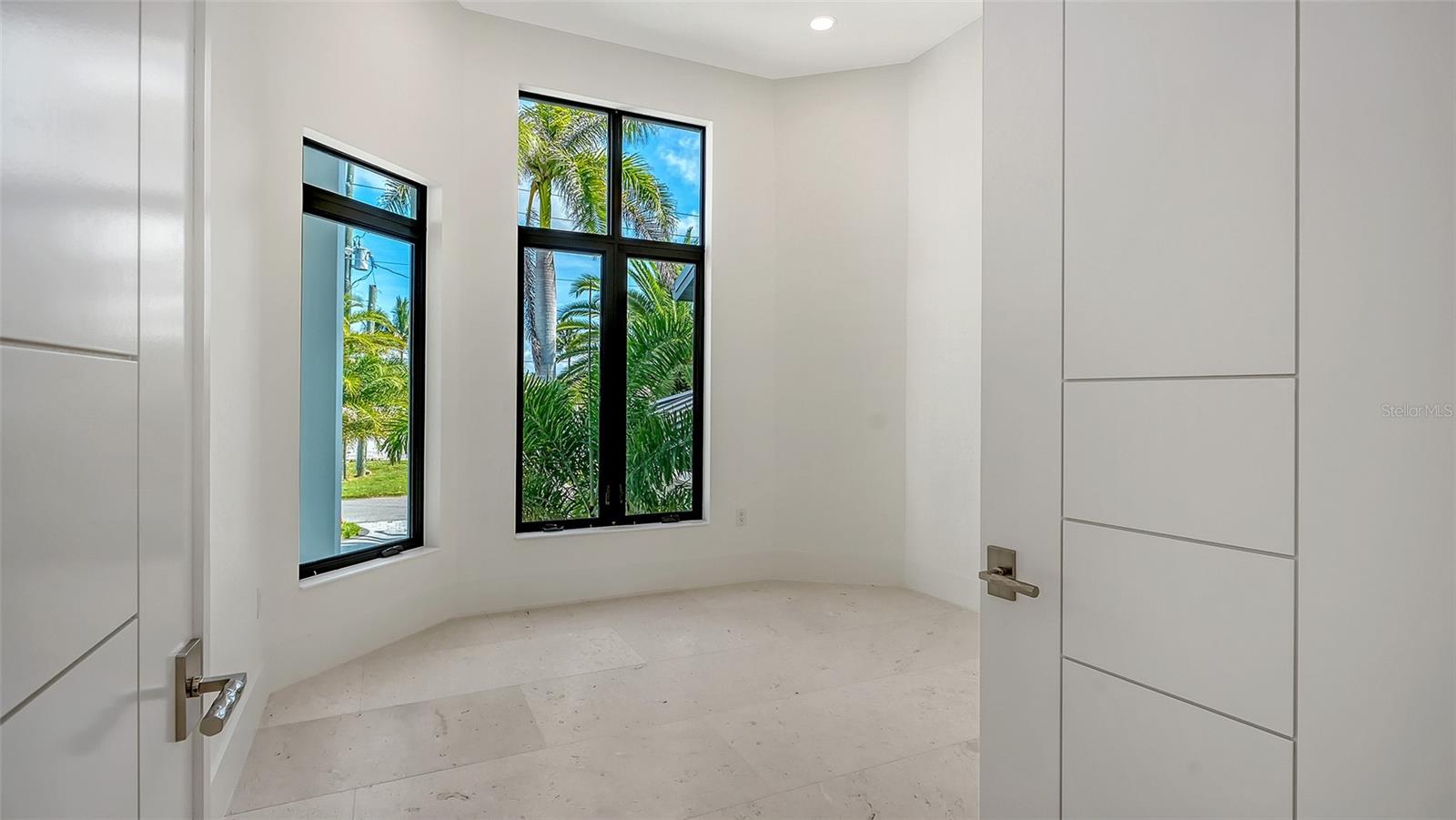 A4701487 Property Photo