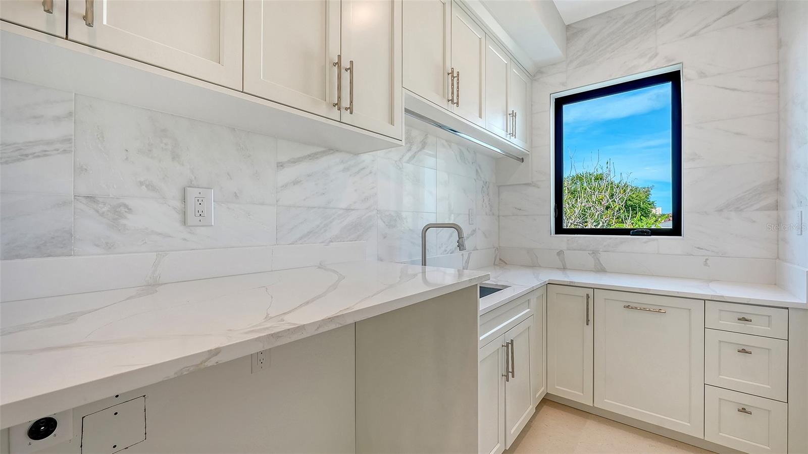 A4701487 Property Photo