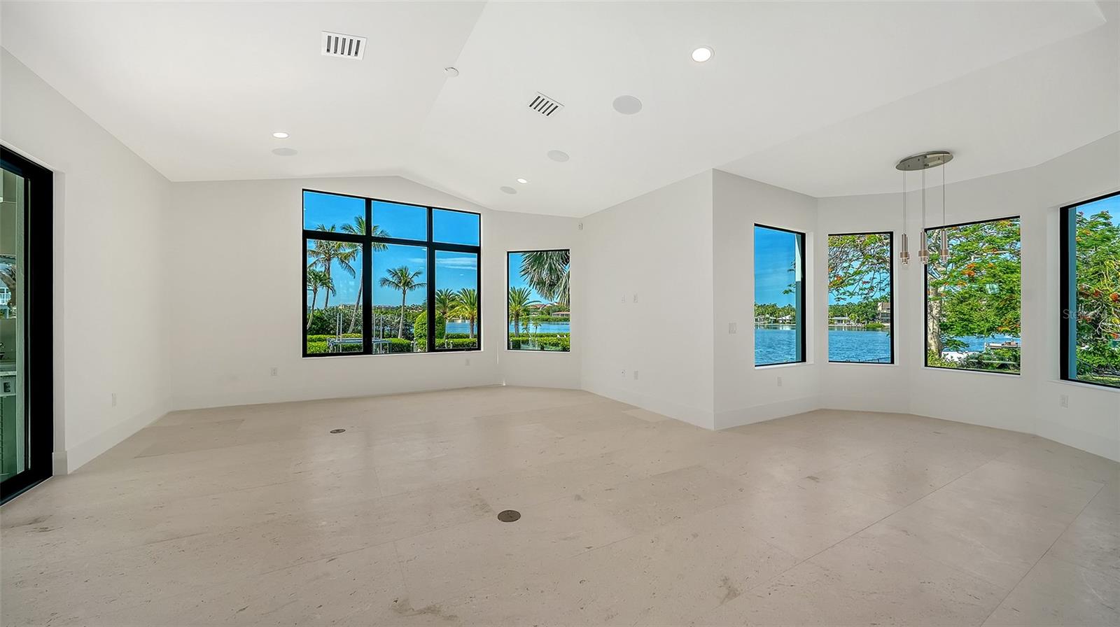 A4701487 Property Photo