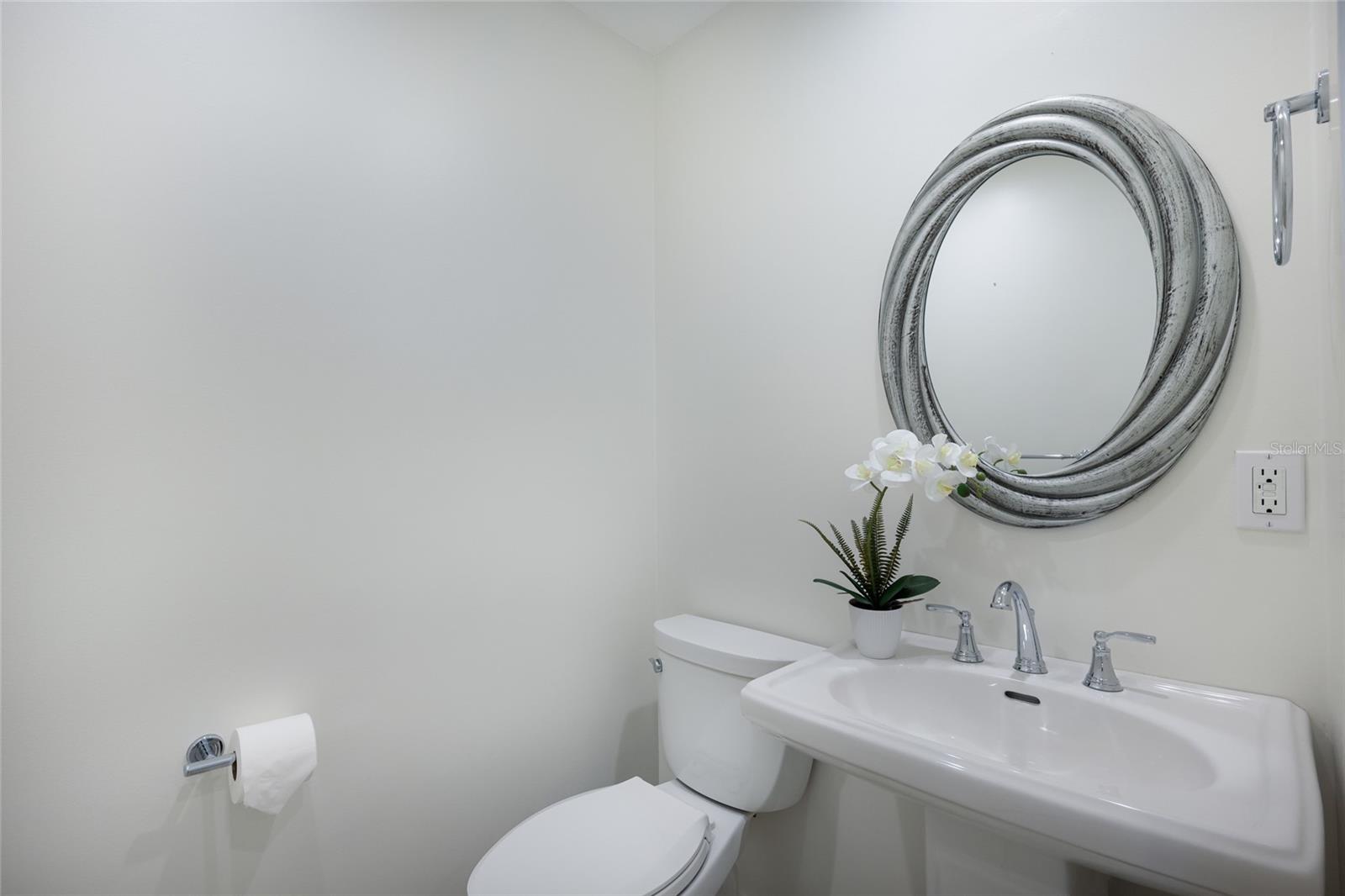 D6148254 Property Photo