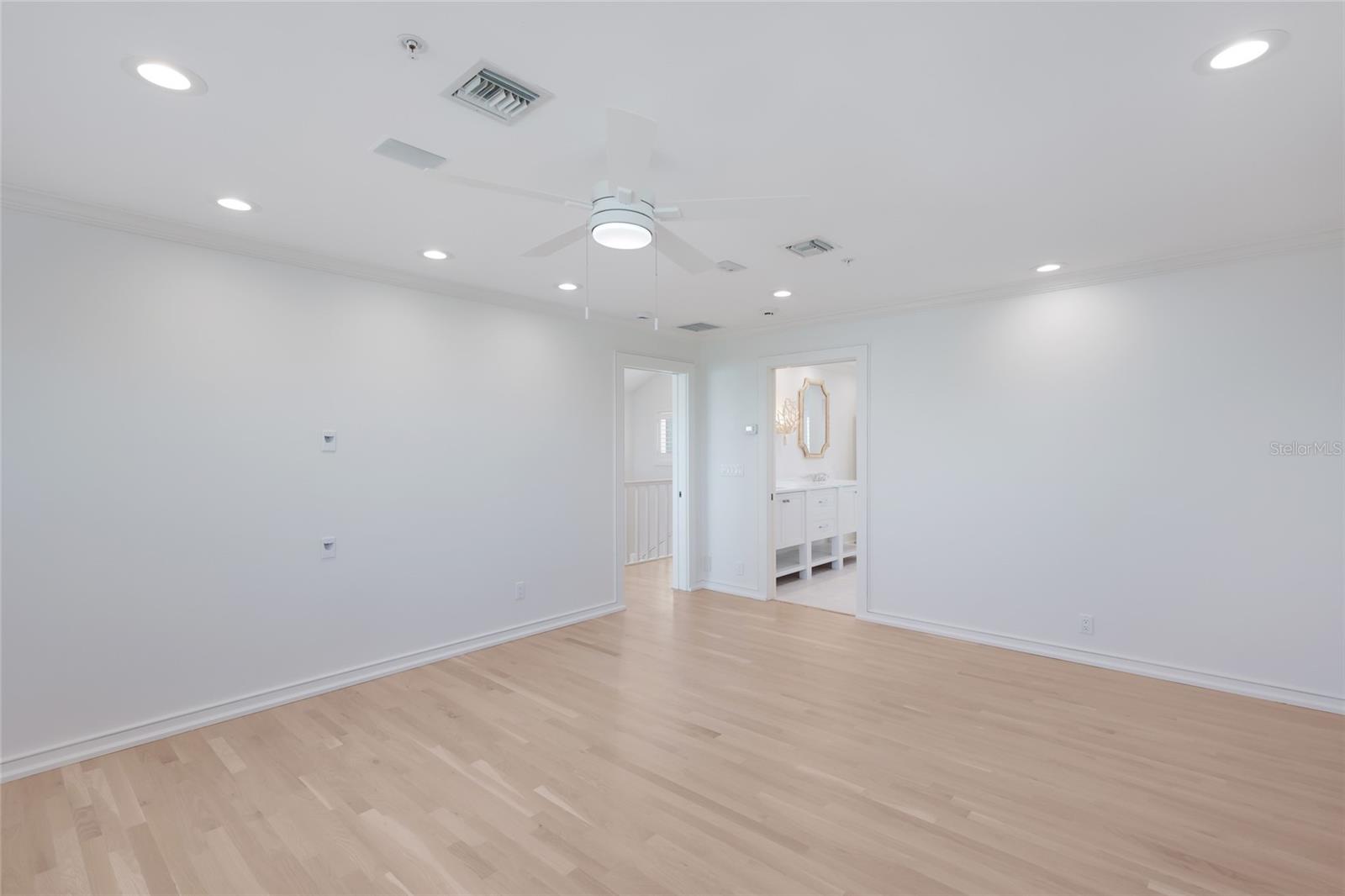 D6148254 Property Photo