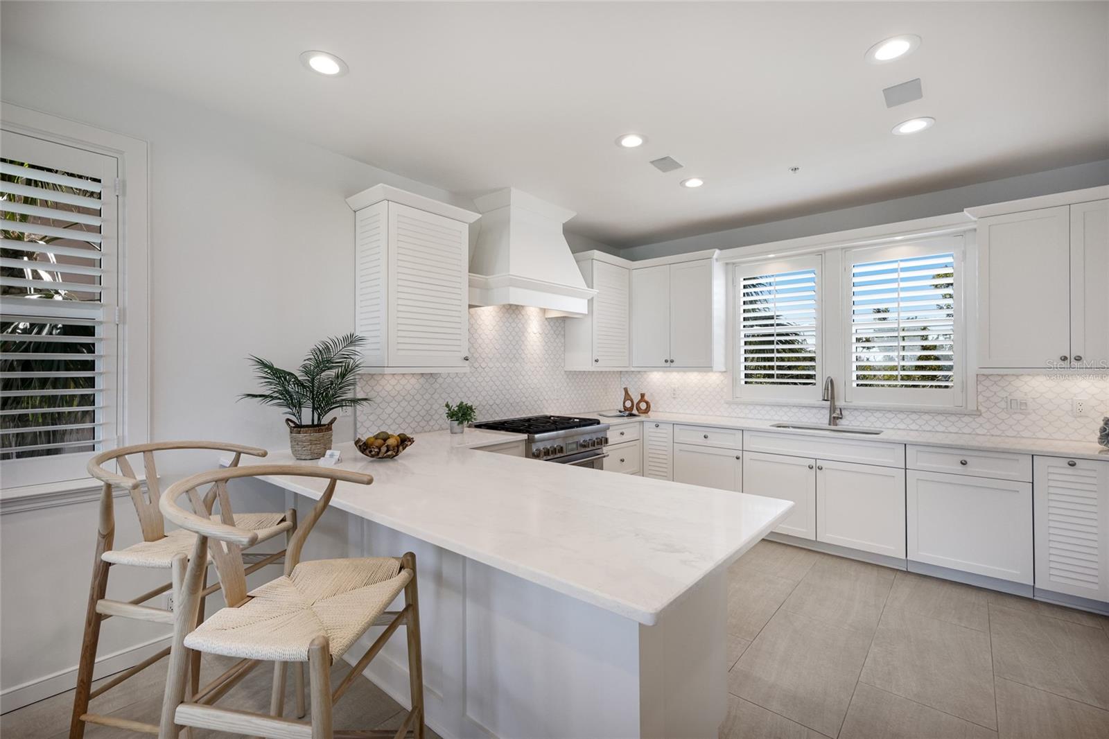 D6148254 Property Photo