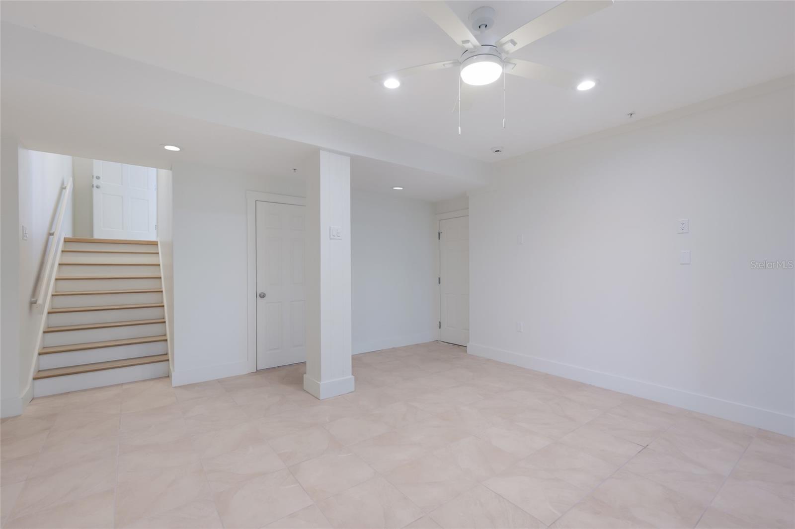 D6148254 Property Photo
