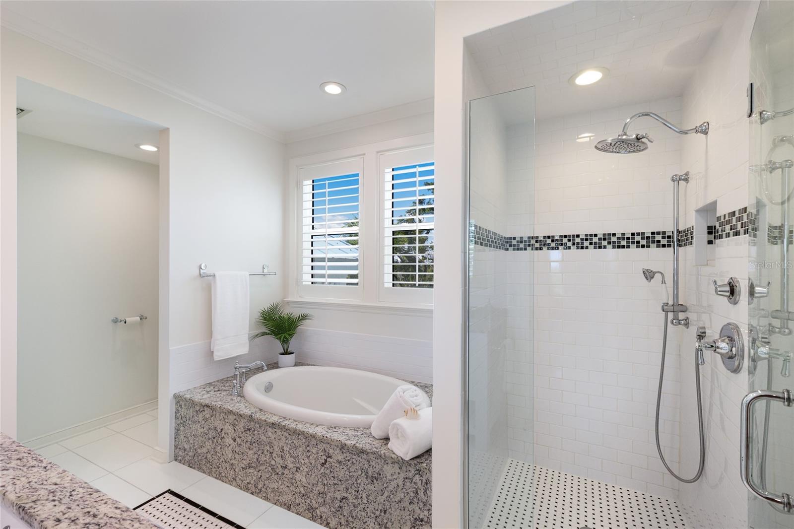D6148254 Property Photo