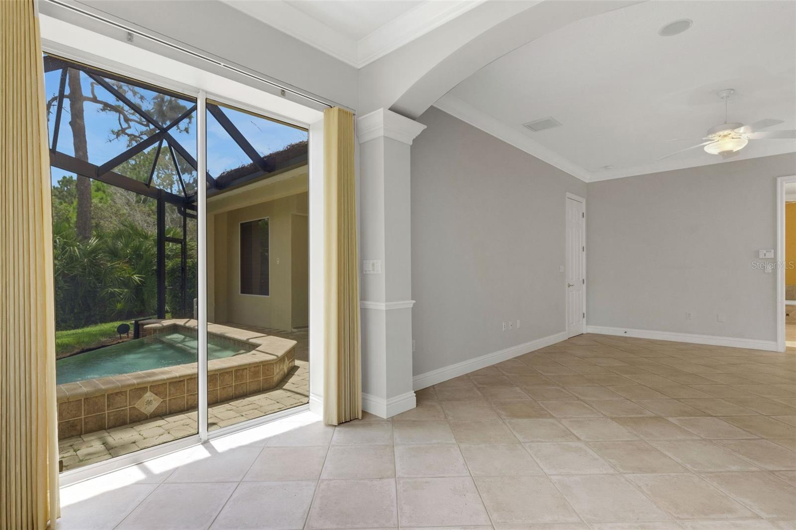 A4701662 Property Photo