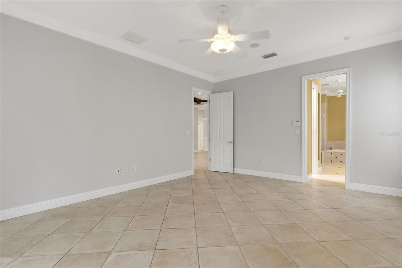 A4701662 Property Photo