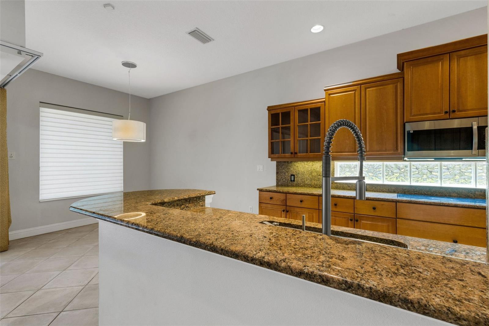 A4701662 Property Photo