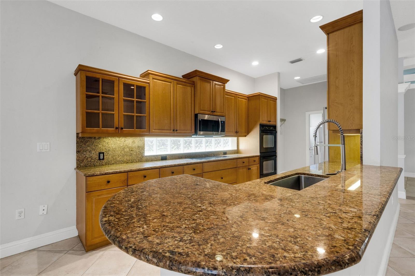 A4701662 Property Photo