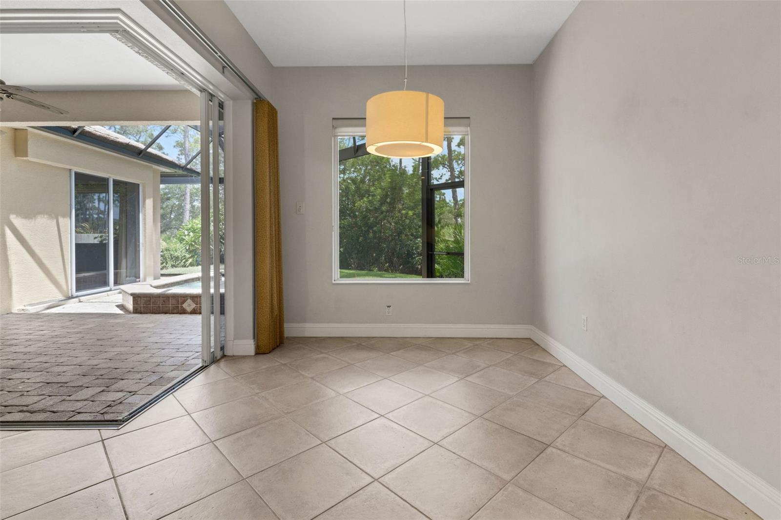 A4701662 Property Photo