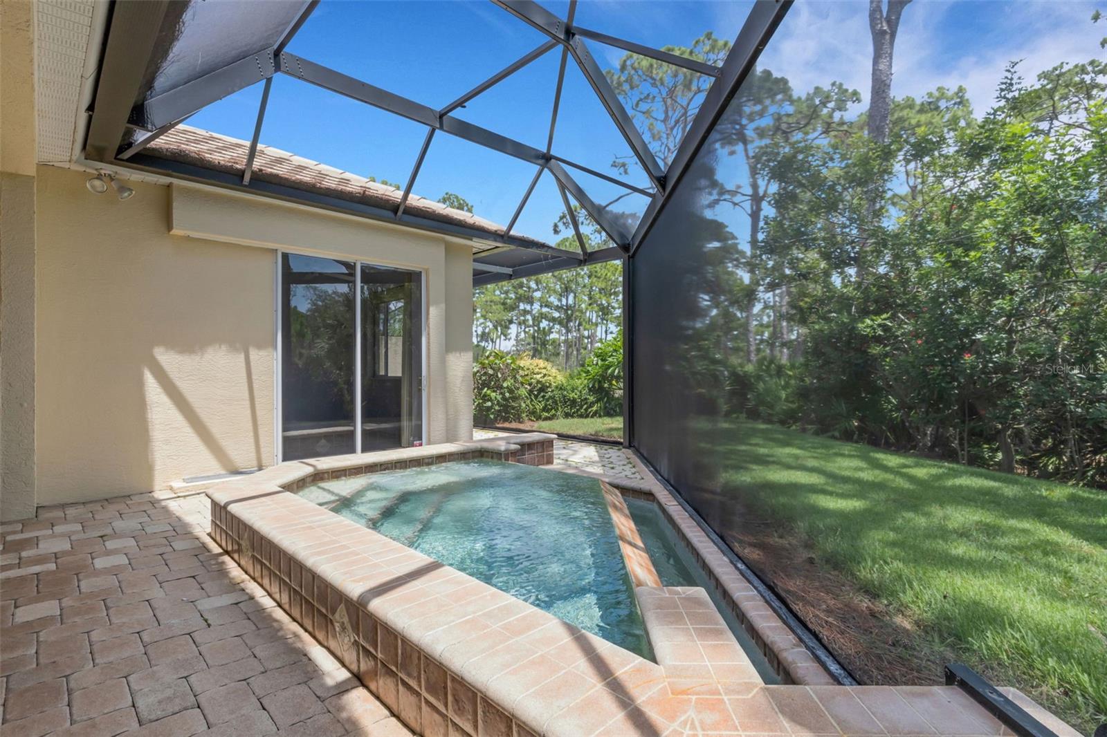 A4701662 Property Photo