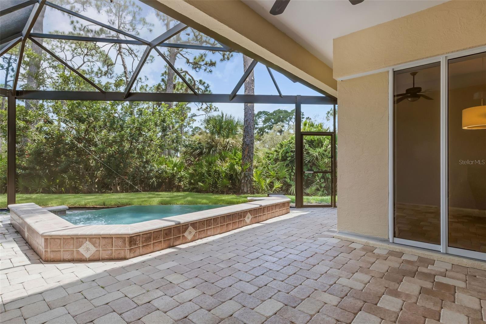 A4701662 Property Photo