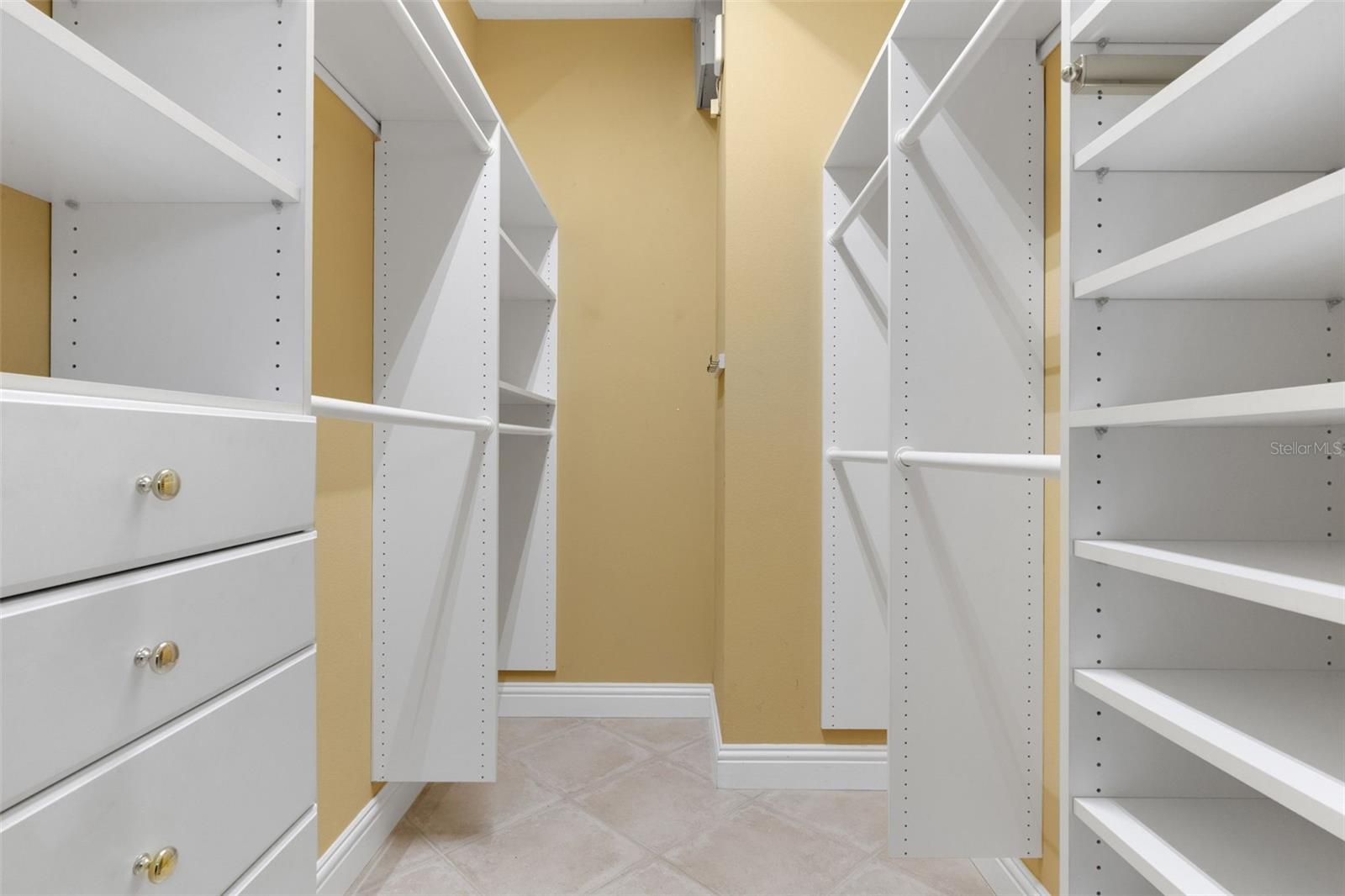 A4701662 Property Photo