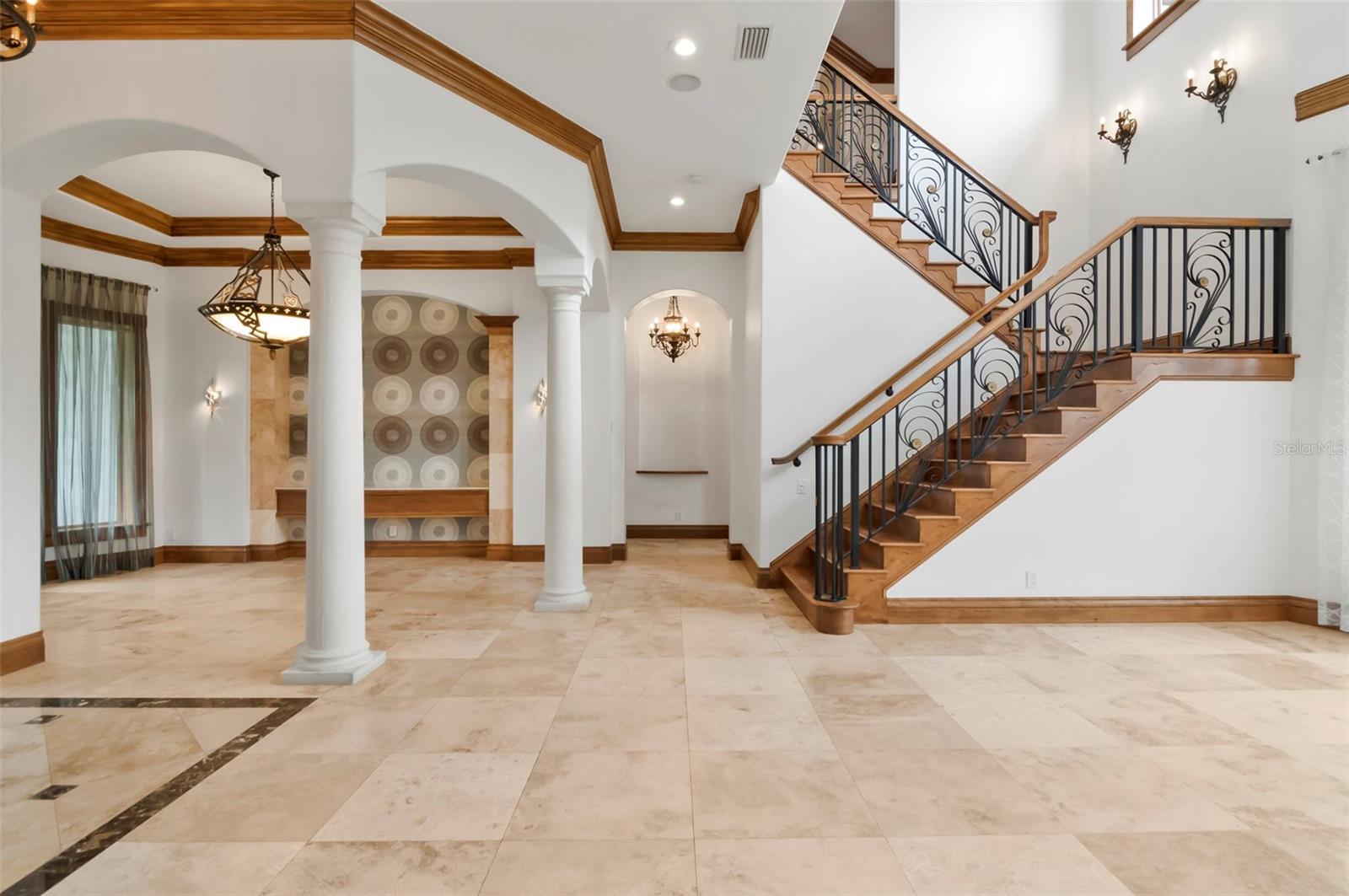 TB8535350 Property Photo