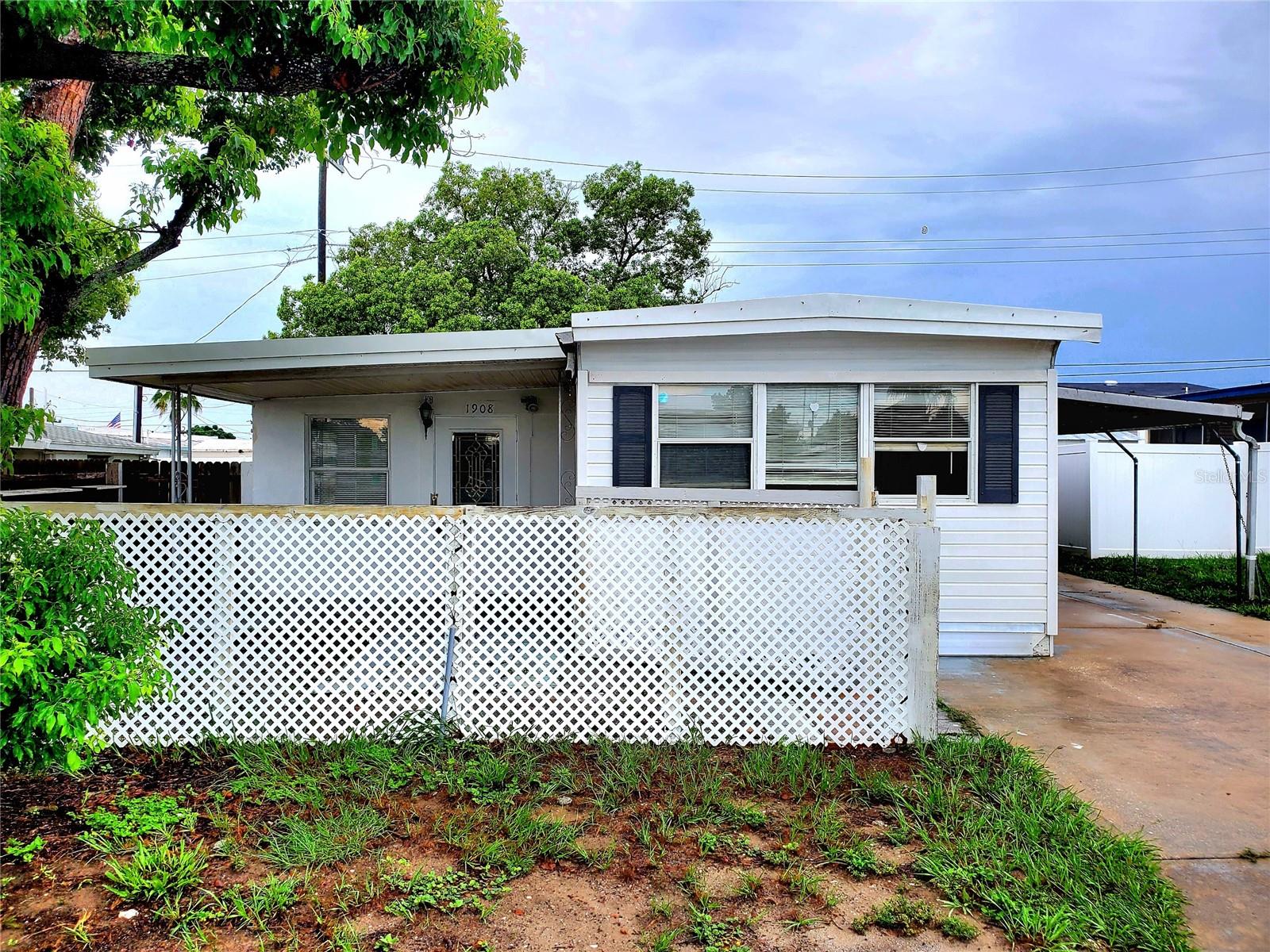 MLS# TB8535364 Property Photo
