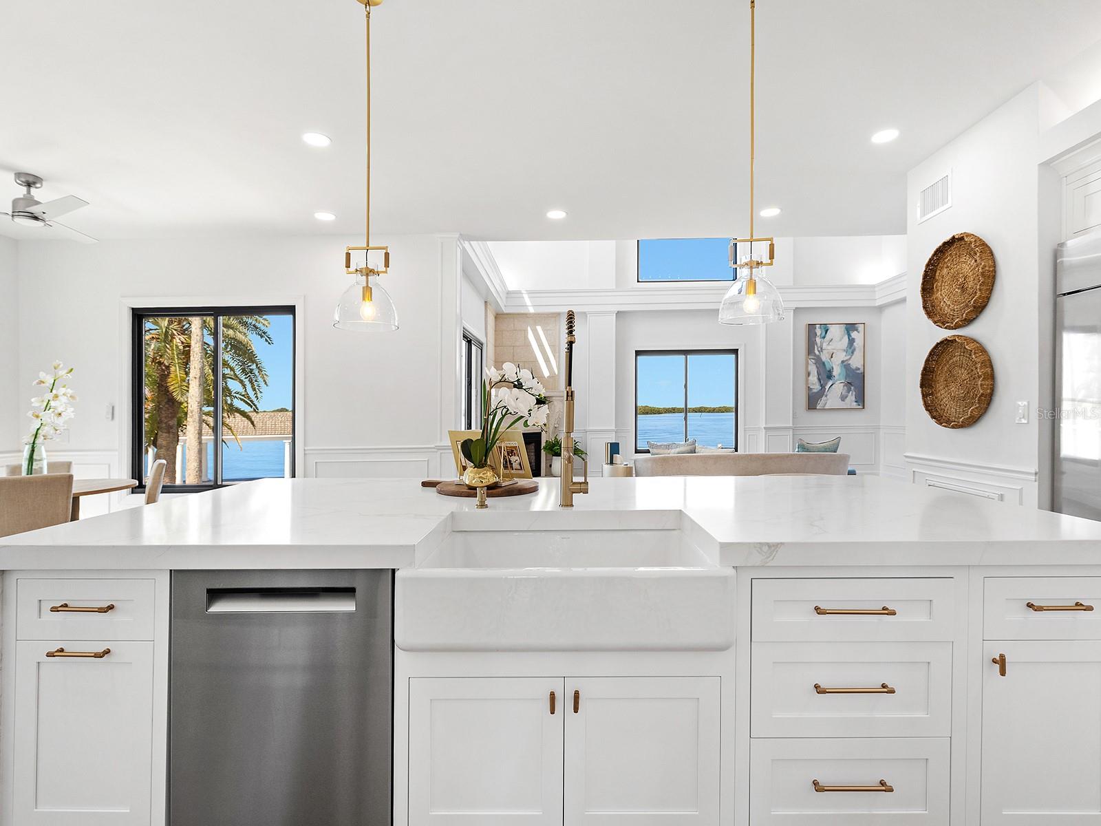 A4702047 Property Photo