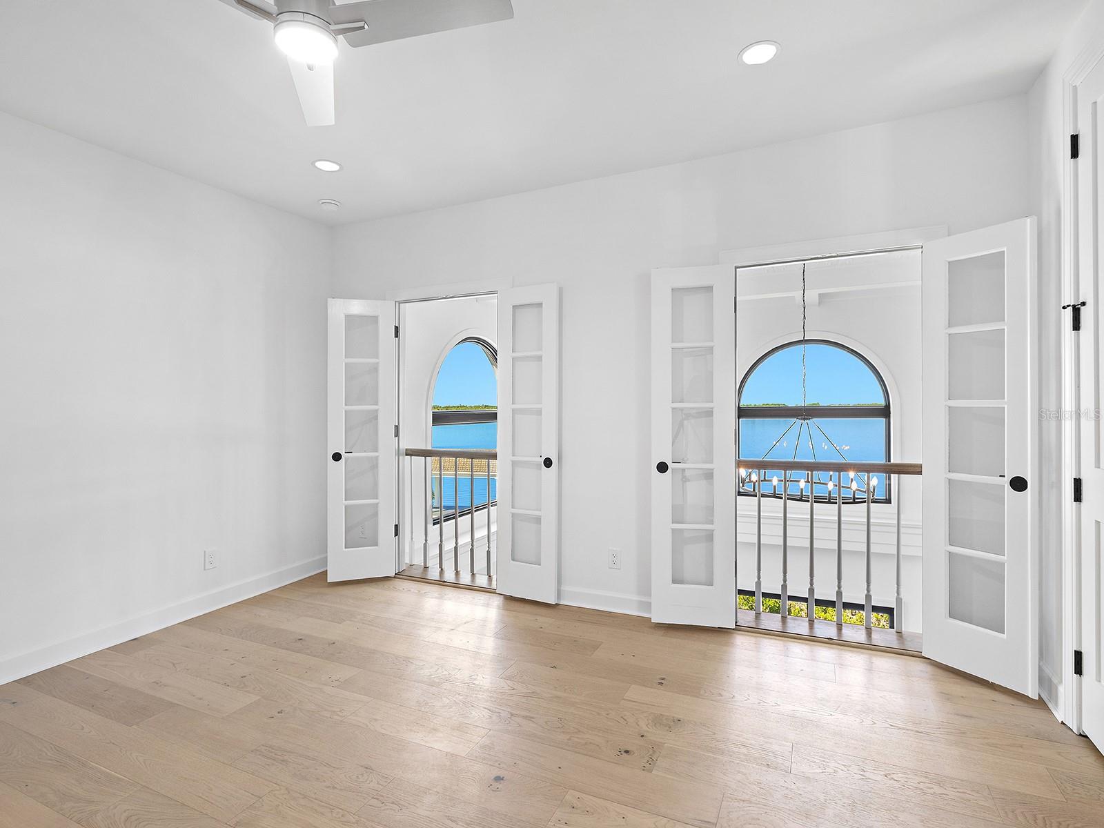 A4702047 Property Photo