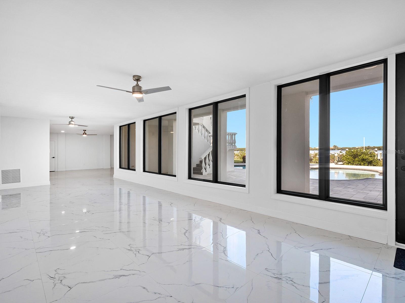 A4702047 Property Photo
