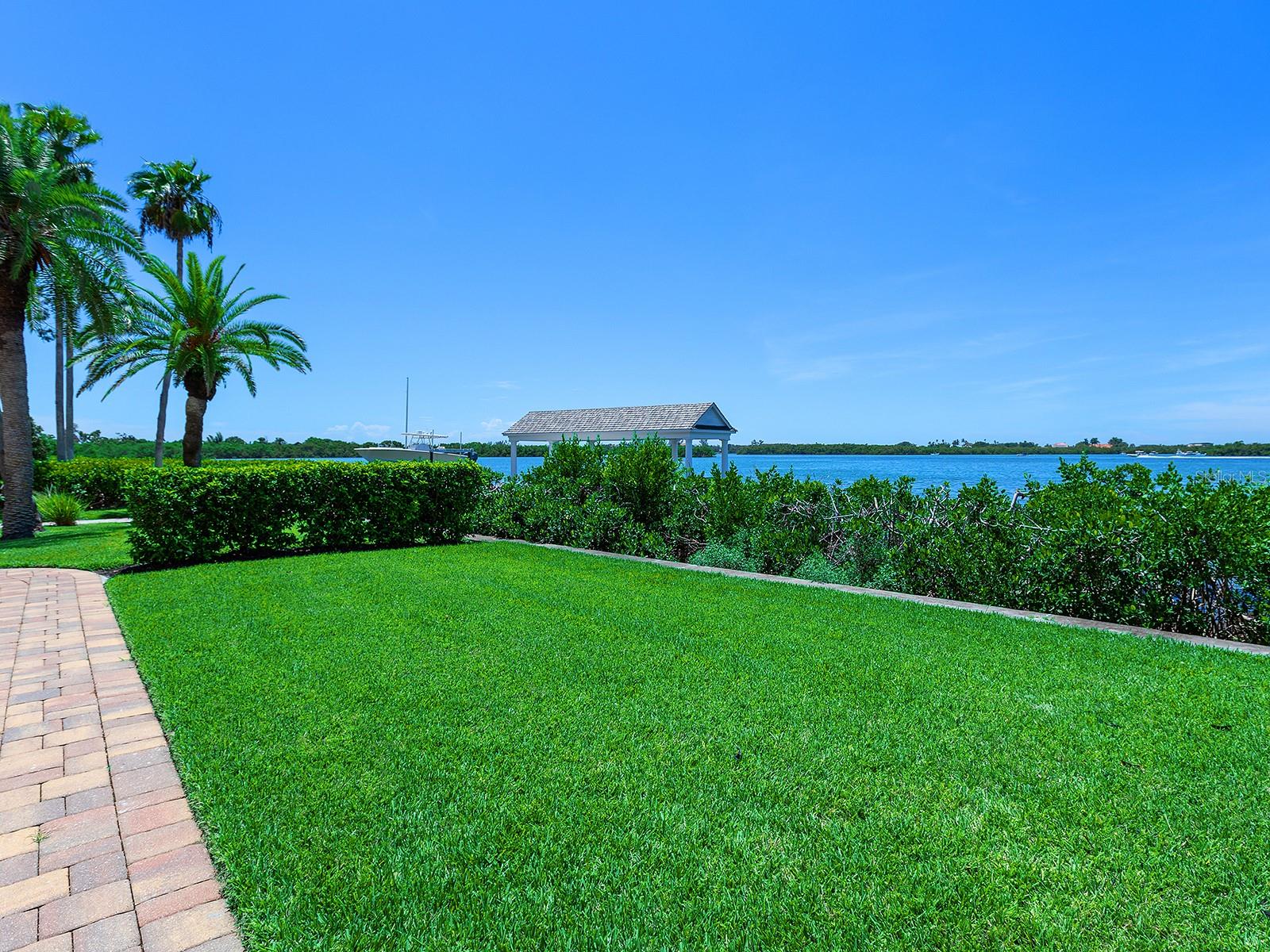A4702047 Property Photo