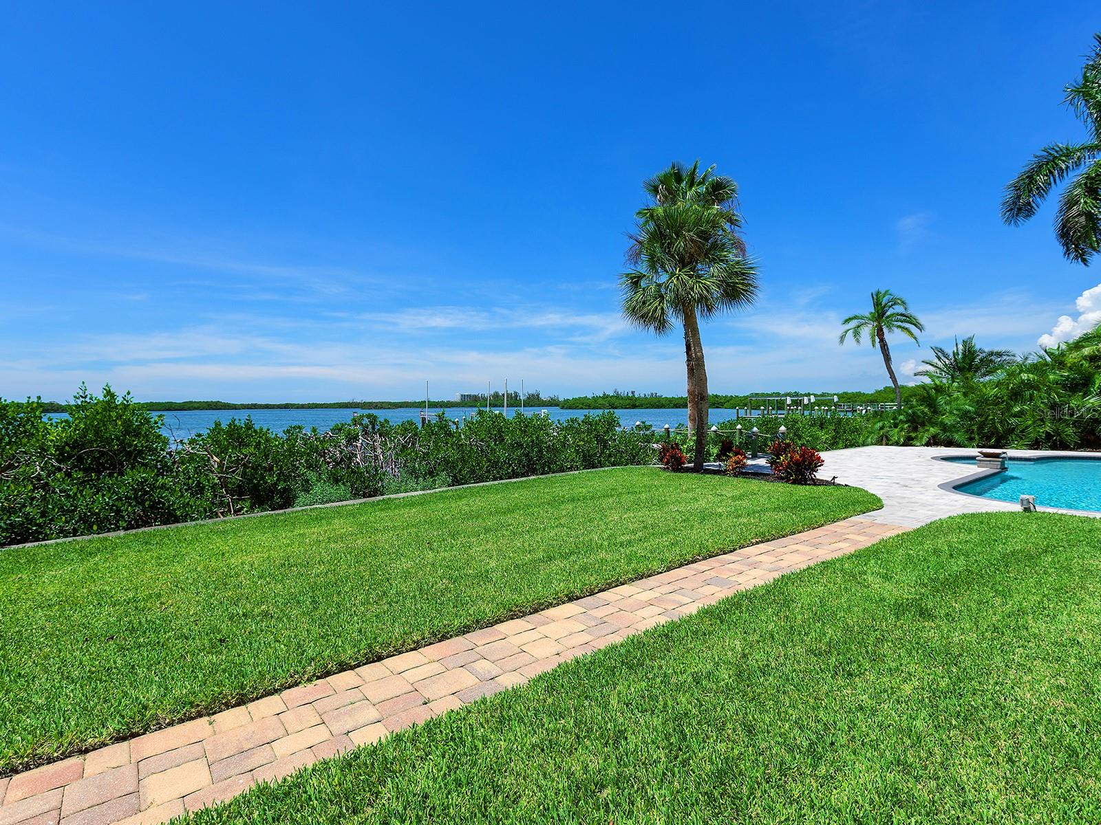 A4702047 Property Photo