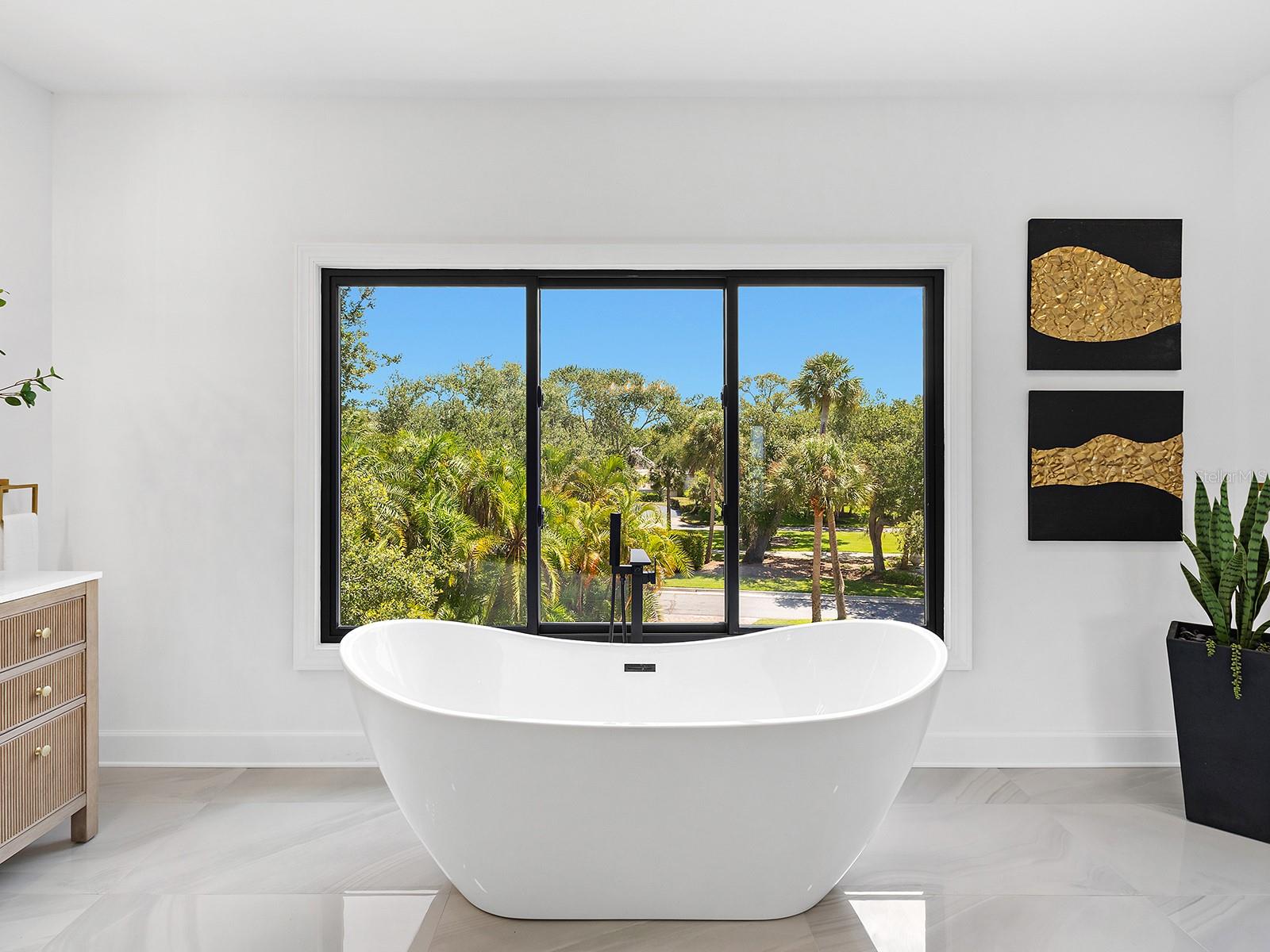 A4702047 Property Photo