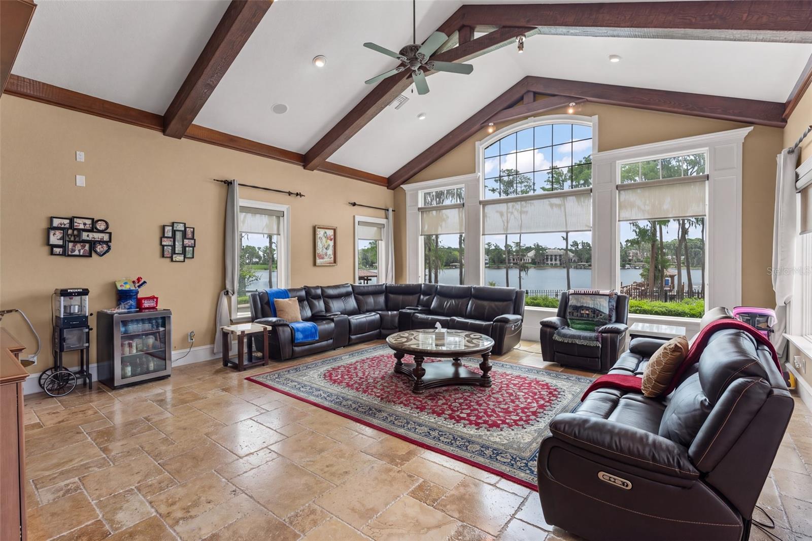 O6430931 Property Photo