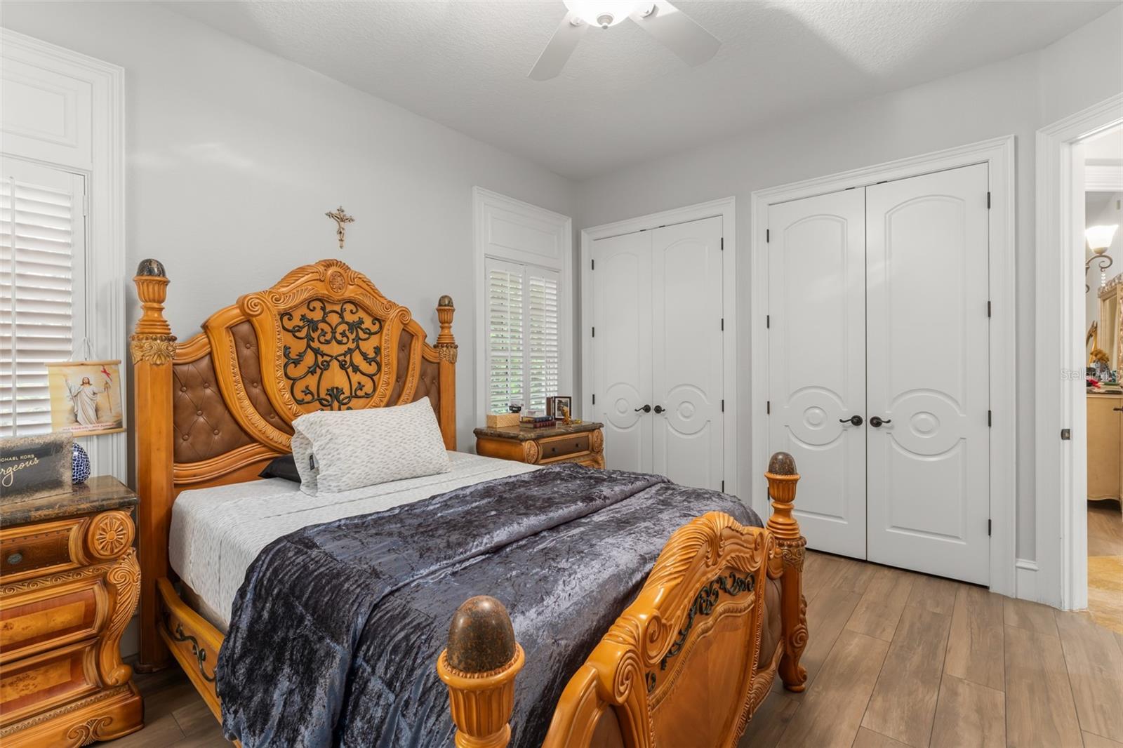 O6430931 Property Photo