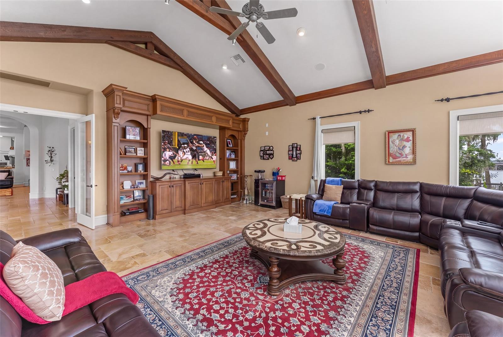 O6430931 Property Photo