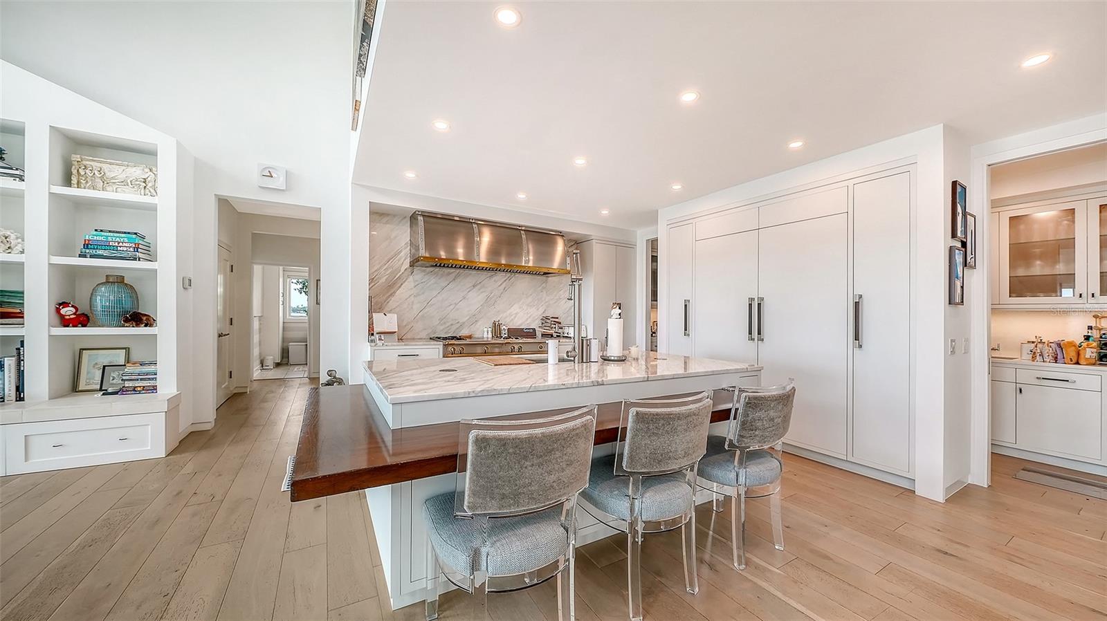 A4702151 Property Photo
