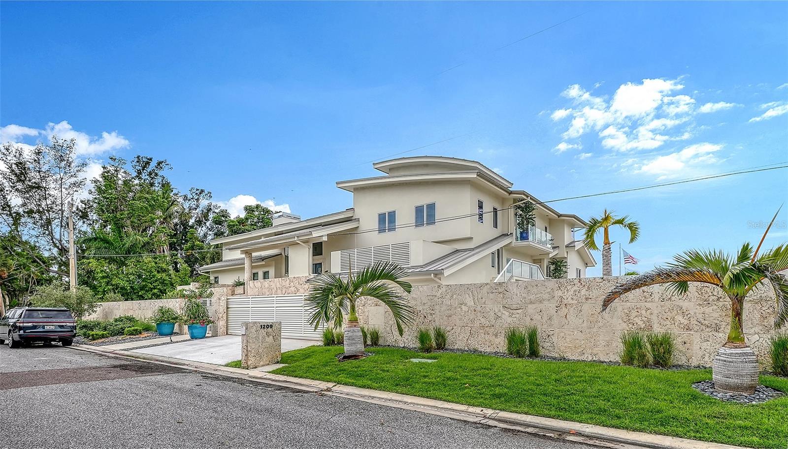 A4702151 Property Photo