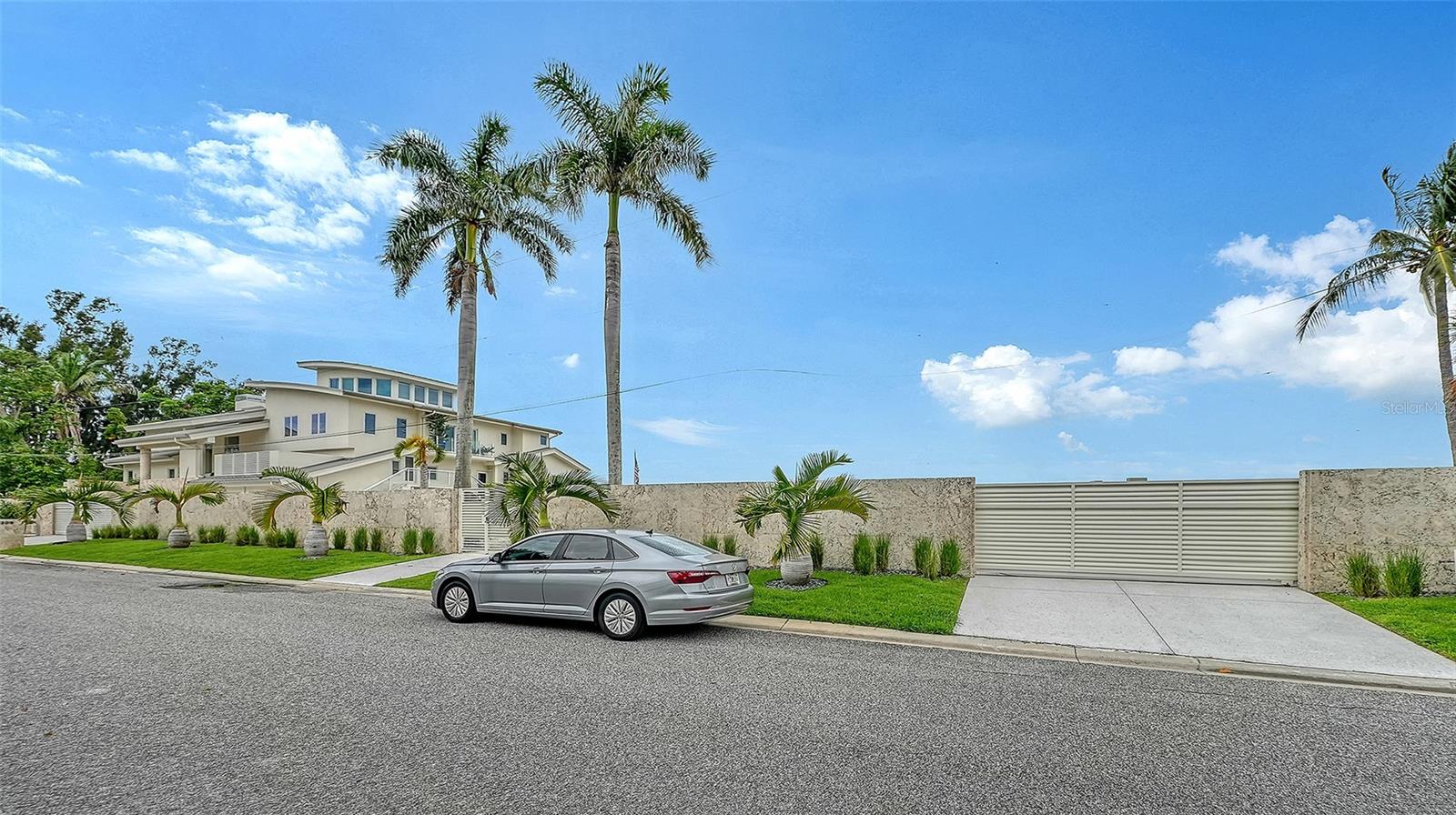 A4702151 Property Photo