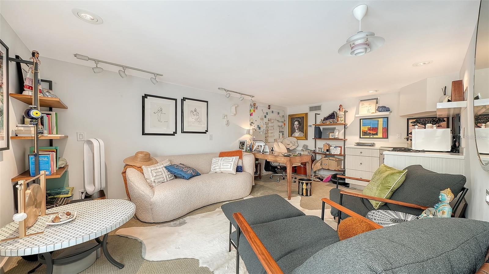 A4702151 Property Photo