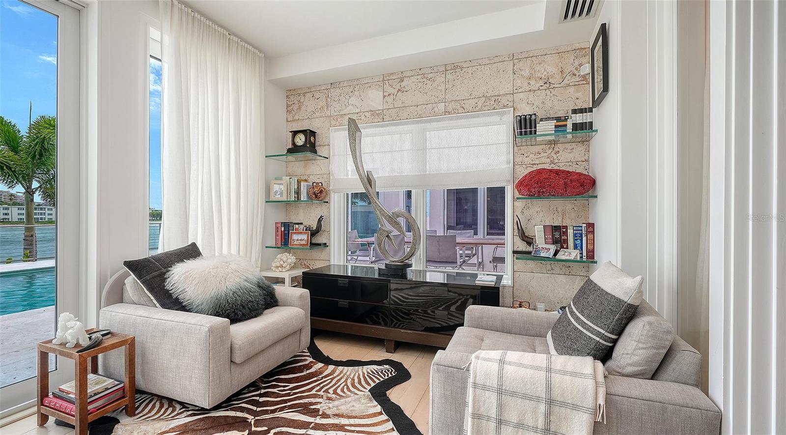 A4702151 Property Photo