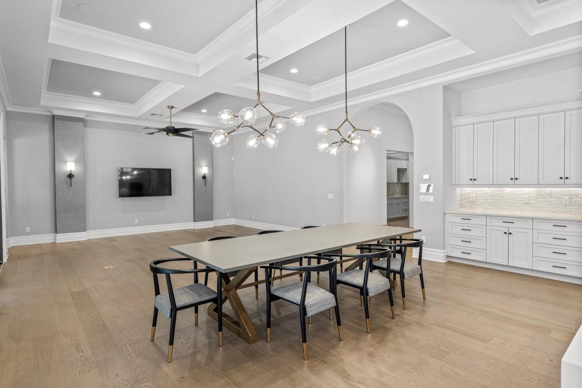 O6431116 Property Photo