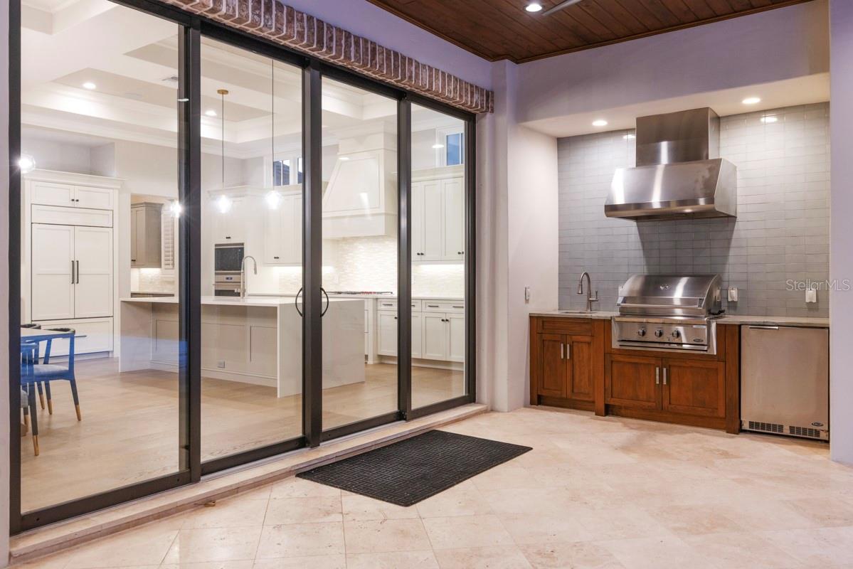 O6431116 Property Photo