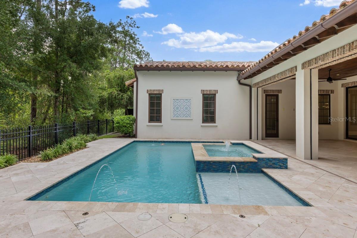 O6431116 Property Photo