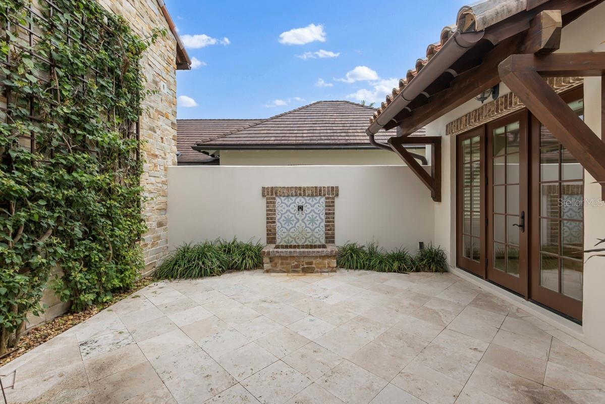 O6431116 Property Photo